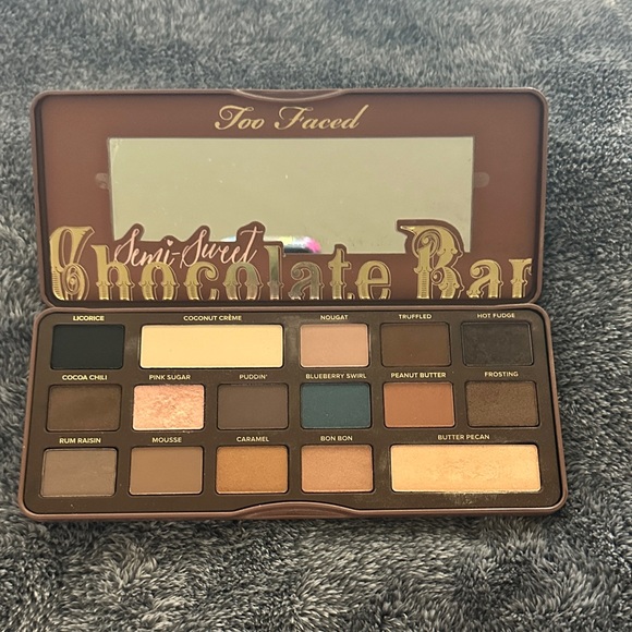 Too Faced Semi Sweet Chocolate Bar Palette - Picture 1 of 1